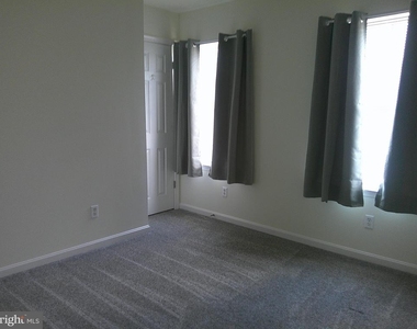 209 Ingram Street E - Photo Thumbnail 14
