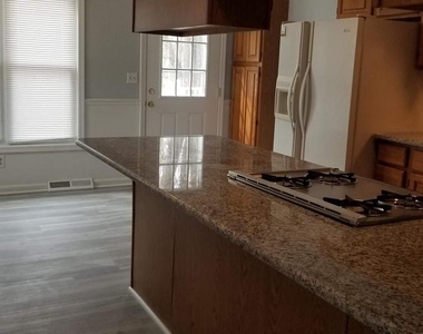 131 N Main Street - Photo Thumbnail 7