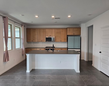 348 Fluttermill Loop - Photo Thumbnail 4