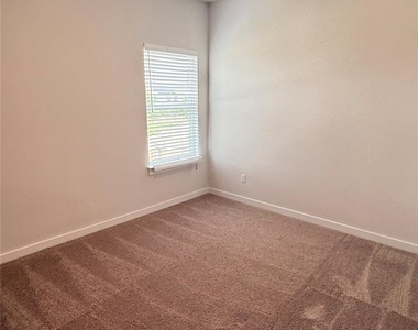 83 Hereford Loop - Photo Thumbnail 14