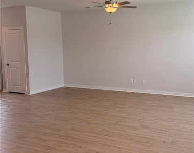 83 Hereford Loop - Photo Thumbnail 4