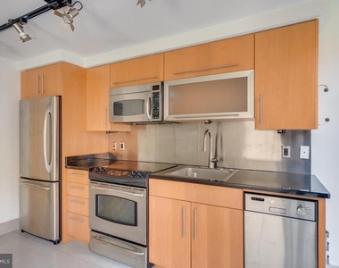 1133 14th Street Nw - Photo Thumbnail 6