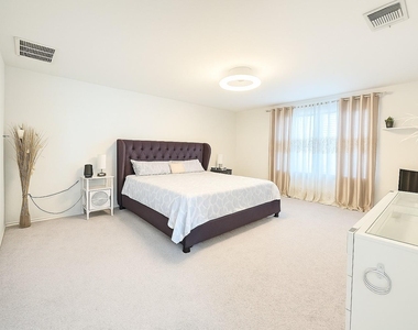 242 Zuma Dr - Photo Thumbnail 8