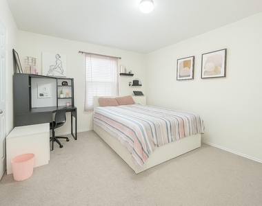 242 Zuma Dr - Photo Thumbnail 11