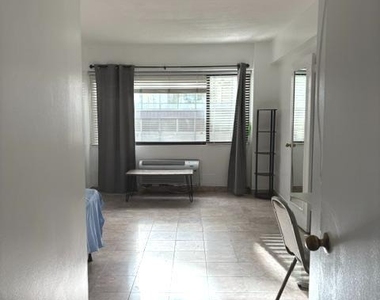 2141 I Street Nw - Photo Thumbnail 3