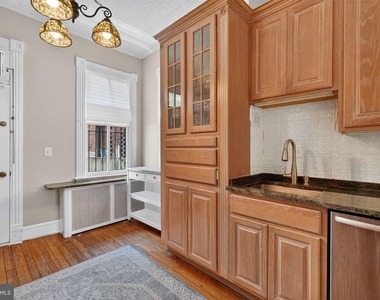 318 3rd Street Se - Photo Thumbnail 4