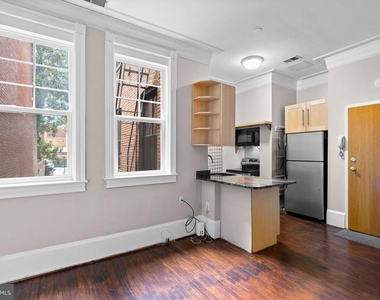 1326 Vermont Avenue Nw - Photo Thumbnail 4