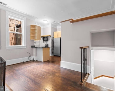 1326 Vermont Avenue Nw - Photo Thumbnail 3