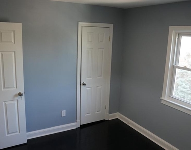 4623 Jay Street Ne - Photo Thumbnail 22