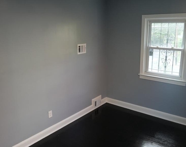 4623 Jay Street Ne - Photo Thumbnail 23