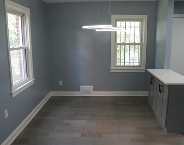 4623 Jay Street Ne - Photo Thumbnail 10