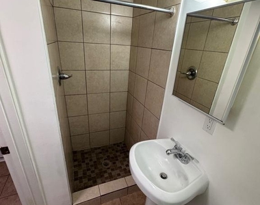 4623 Jay Street Ne - Photo Thumbnail 32