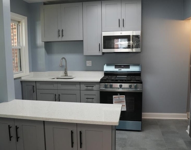 4623 Jay Street Ne - Photo Thumbnail 8
