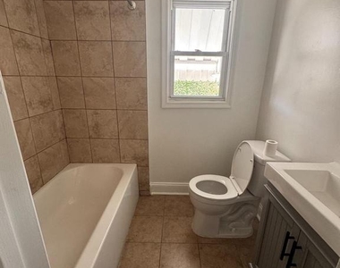 4623 Jay Street Ne - Photo Thumbnail 24