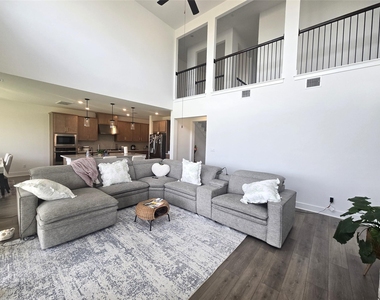 124 Ribera Dr - Photo Thumbnail 7