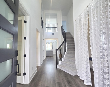 124 Ribera Dr - Photo Thumbnail 4