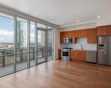 222 West Ave - Photo Thumbnail 4