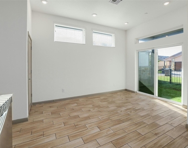 2800 Joe Dimaggio Blvd - Photo Thumbnail 12