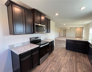 364 Crescent Park Dr - Photo Thumbnail 12