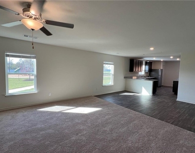 364 Crescent Park Dr - Photo Thumbnail 6