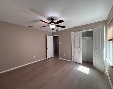 1405 Berlin Ln - Photo Thumbnail 20