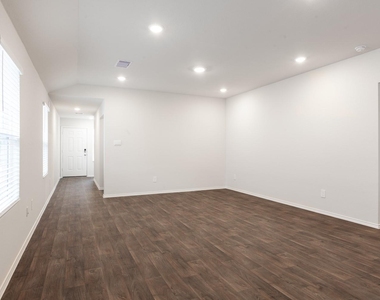 128 Granary Dr - Photo Thumbnail 4