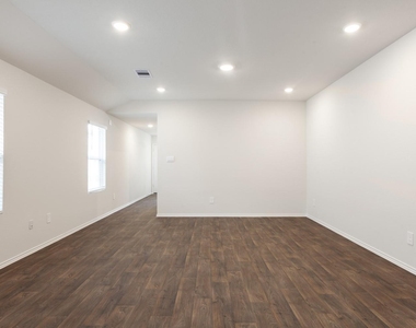 128 Granary Dr - Photo Thumbnail 5