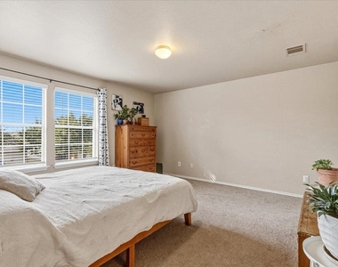 12705 Saint Mary Dr - Photo Thumbnail 16