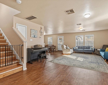12705 Saint Mary Dr - Photo Thumbnail 4
