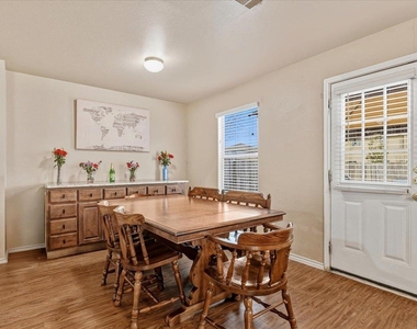 12705 Saint Mary Dr - Photo Thumbnail 7