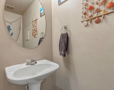 12705 Saint Mary Dr - Photo Thumbnail 24