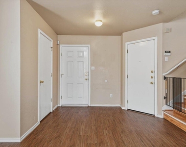 12705 Saint Mary Dr - Photo Thumbnail 3