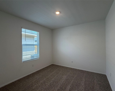 312 Nizao Ln - Photo Thumbnail 4