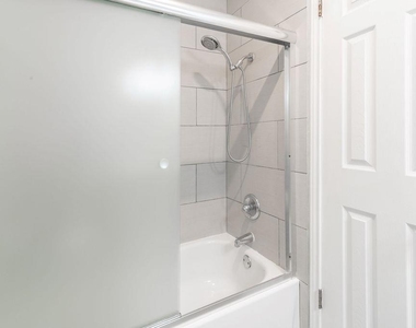 1515 Glenmeadows Dr - Photo Thumbnail 15