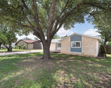 1515 Glenmeadows Dr - Photo Thumbnail 1