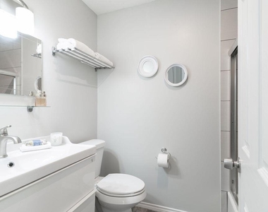 1515 Glenmeadows Dr - Photo Thumbnail 14