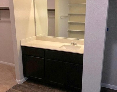10701 Seguin Rd - Photo Thumbnail 11