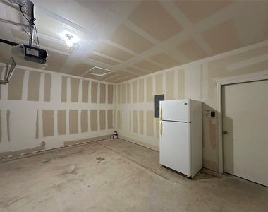 10701 Seguin Rd - Photo Thumbnail 20