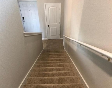 10701 Seguin Rd - Photo Thumbnail 9