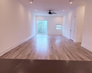 1417 Kramer Ln #7 - Photo Thumbnail 15