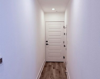 1417 Kramer Ln #7 - Photo Thumbnail 22