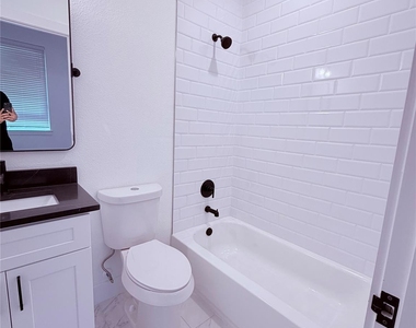 1417 Kramer Ln #7 - Photo Thumbnail 4