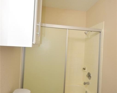 13903 Lothian Dr - Photo Thumbnail 13