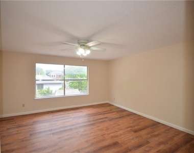 13903 Lothian Dr - Photo Thumbnail 19