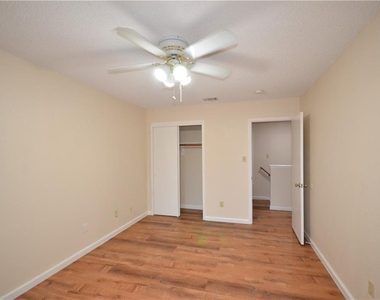 13903 Lothian Dr - Photo Thumbnail 25