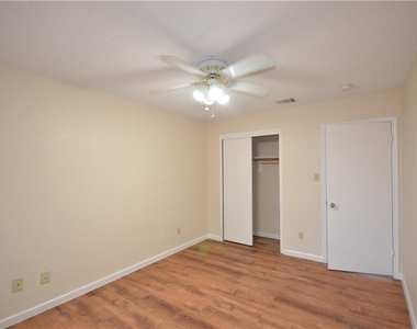 13903 Lothian Dr - Photo Thumbnail 27