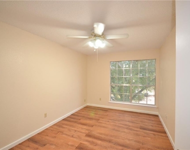 13903 Lothian Dr - Photo Thumbnail 28