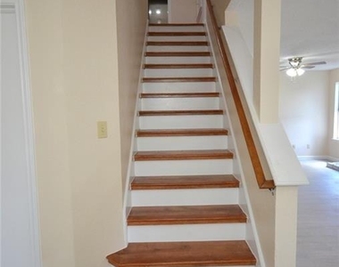 13903 Lothian Dr - Photo Thumbnail 10