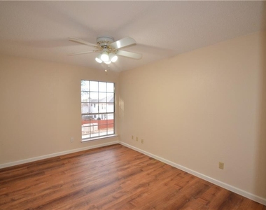 13903 Lothian Dr - Photo Thumbnail 26