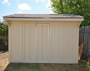 13903 Lothian Dr - Photo Thumbnail 35